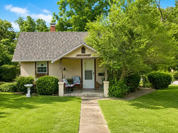 301 W Long Street, Branson, MO 65616