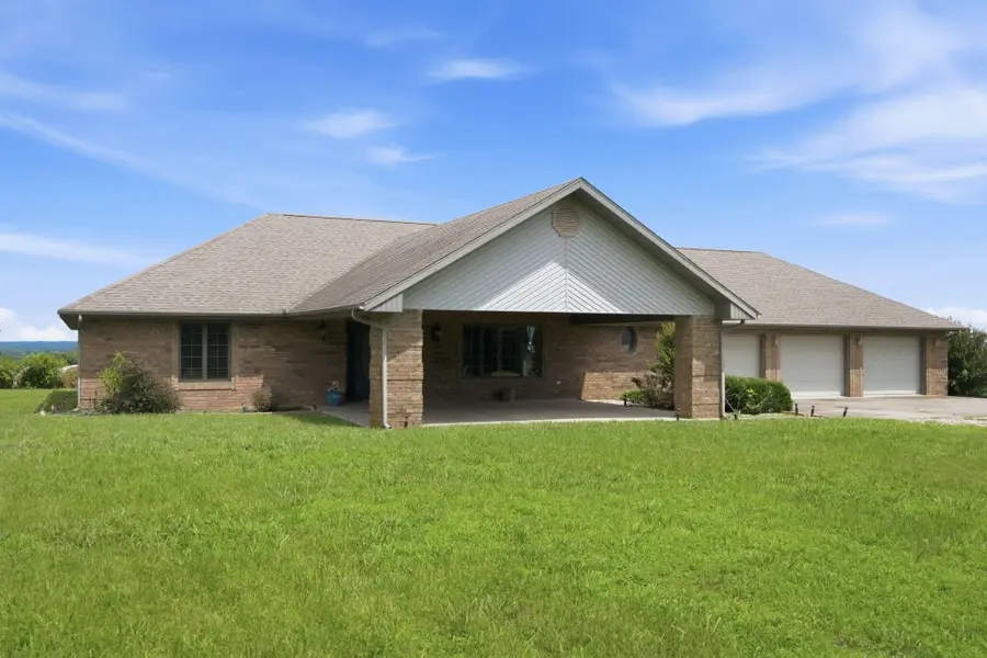 10590 E State Highway 86, Blue Eye, MO 65611 - #2