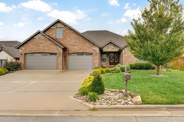 992 N Cedar Ridge Avenue, Springfield, MO 65802
