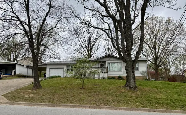 1139 Davidson Street, West Plains, MO 65775