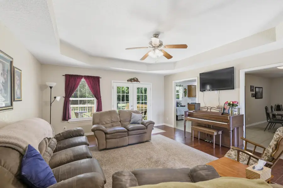 426 Ravenwood Circle Circle, Neosho, MO 64850 - #3