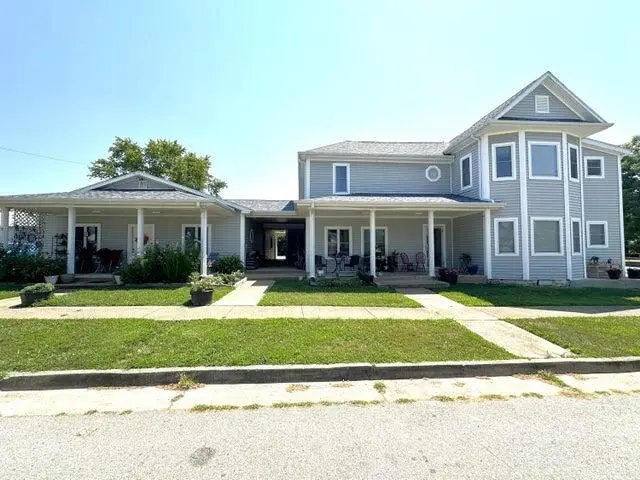 220 W Chestnut Street, Houston, MO 65483 - #1