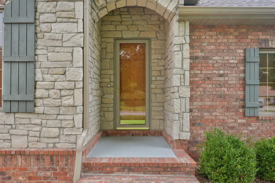 5252 S Holland Avenue, Springfield, MO 65810 - #2