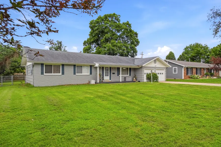 616 W Sylvania Street, Springfield, MO 65807 - #2