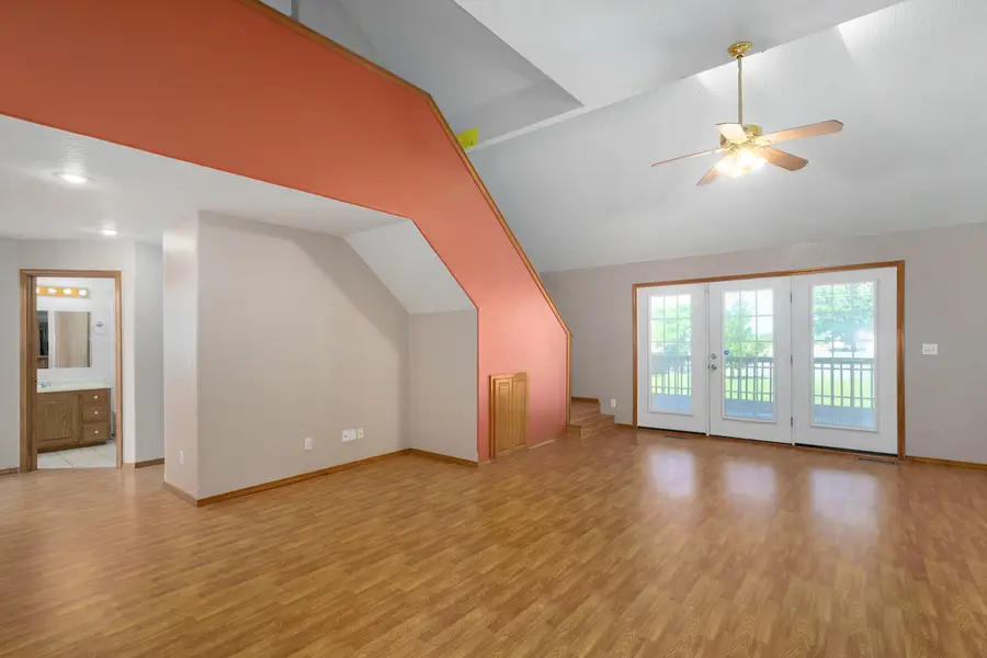 347 S Oak Grove Street, Marshfield, MO 65706 - #3