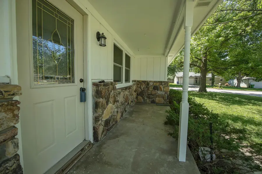 316 S Cedarbrook Avenue, Springfield, MO 65802 - #2