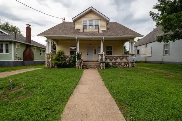 829 W Pershing Street, Springfield, MO 65806