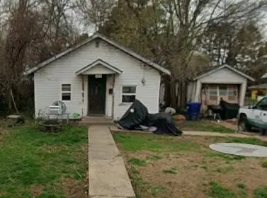 111 N Olive Street, Marshfield, MO 65706 - #1