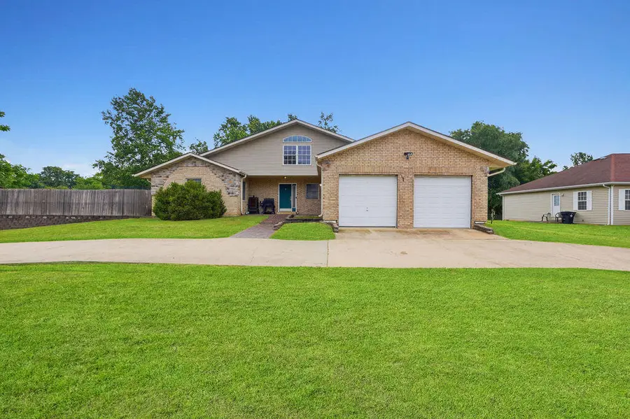 1184 N Howell Avenue, West Plains, MO 65775 - #2