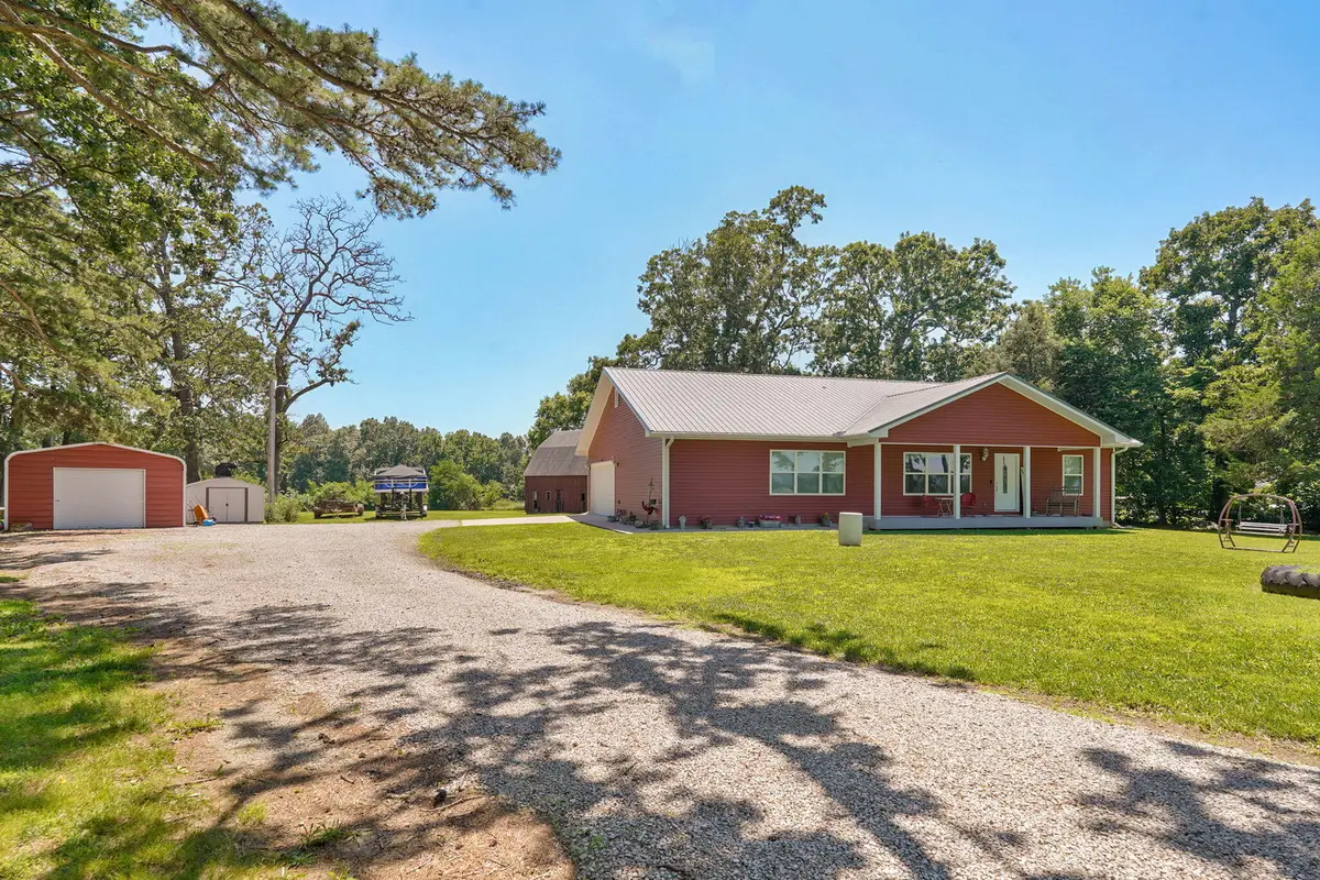 814 W Hayward Drive, Mount Vernon, MO 65712 - #1