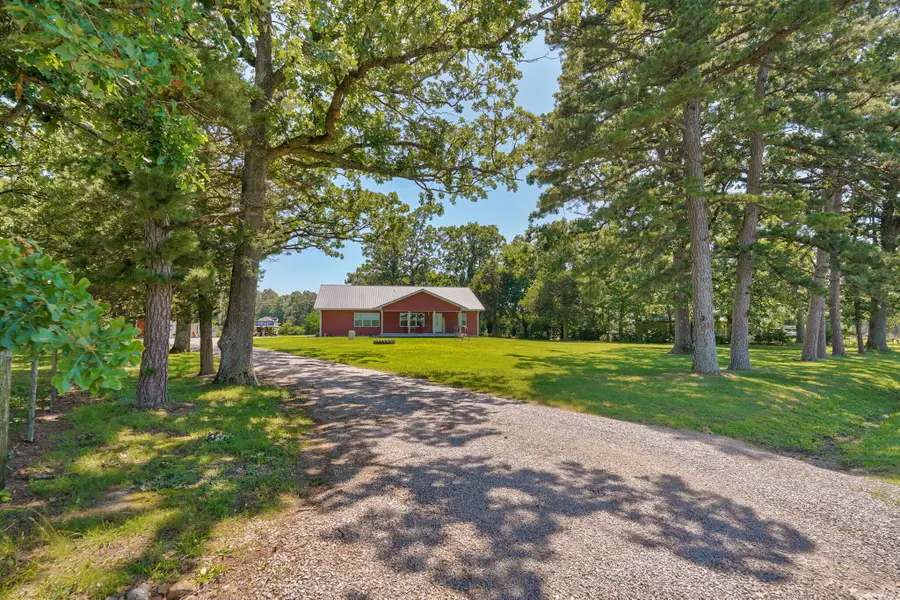 814 W Hayward Drive, Mount Vernon, MO 65712 - #3