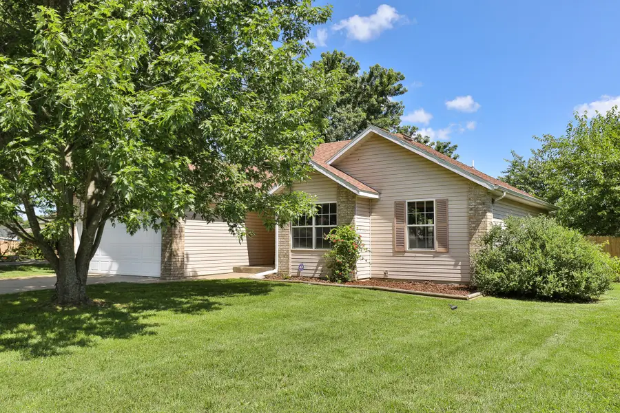 319 W Shawnee Court, Clever, MO 65631 - #2
