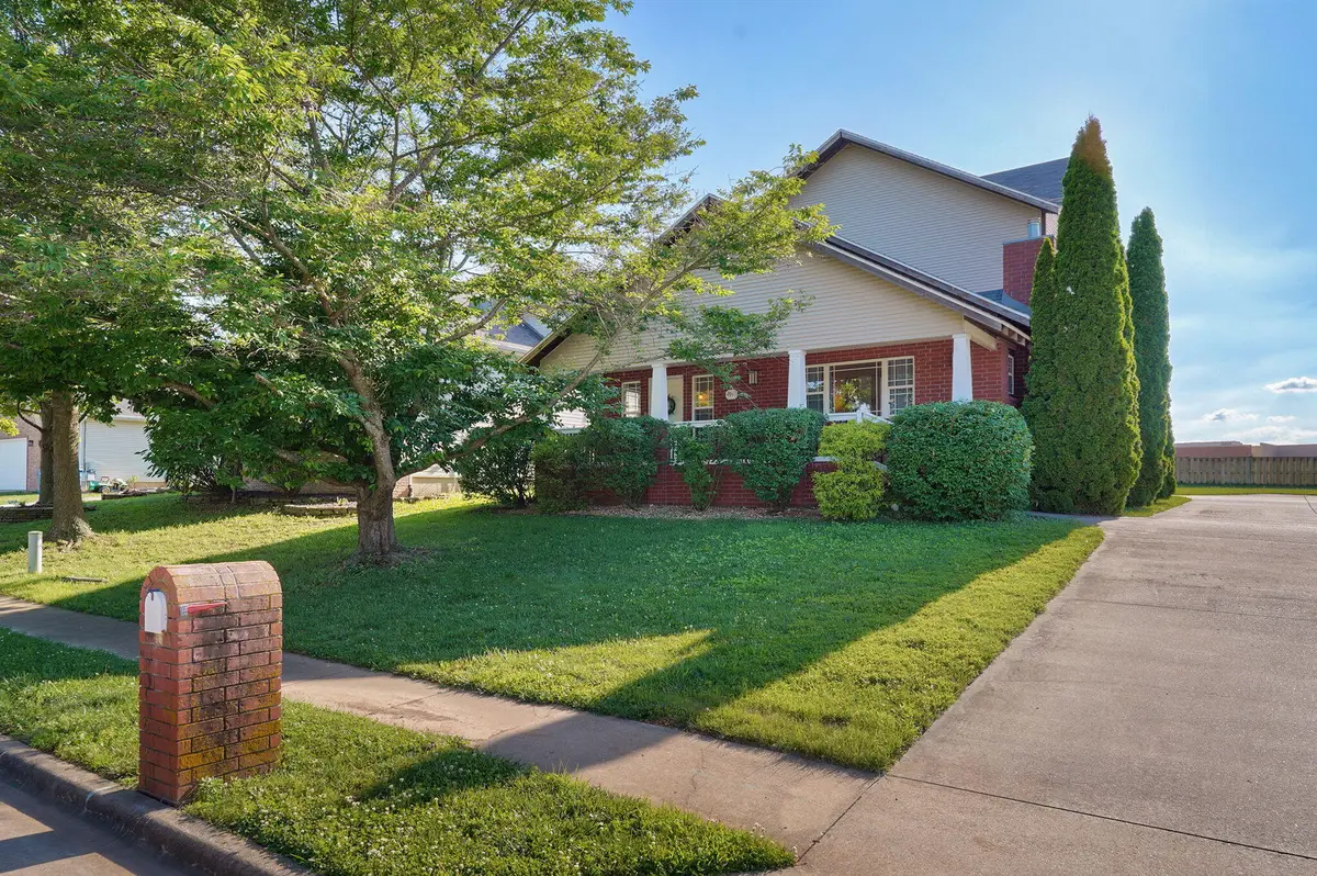 4943 S Tanager Avenue, Battlefield, MO 65619 - #1
