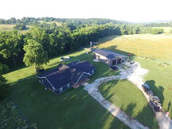 540 Reindeer Road, Neosho, MO 64850