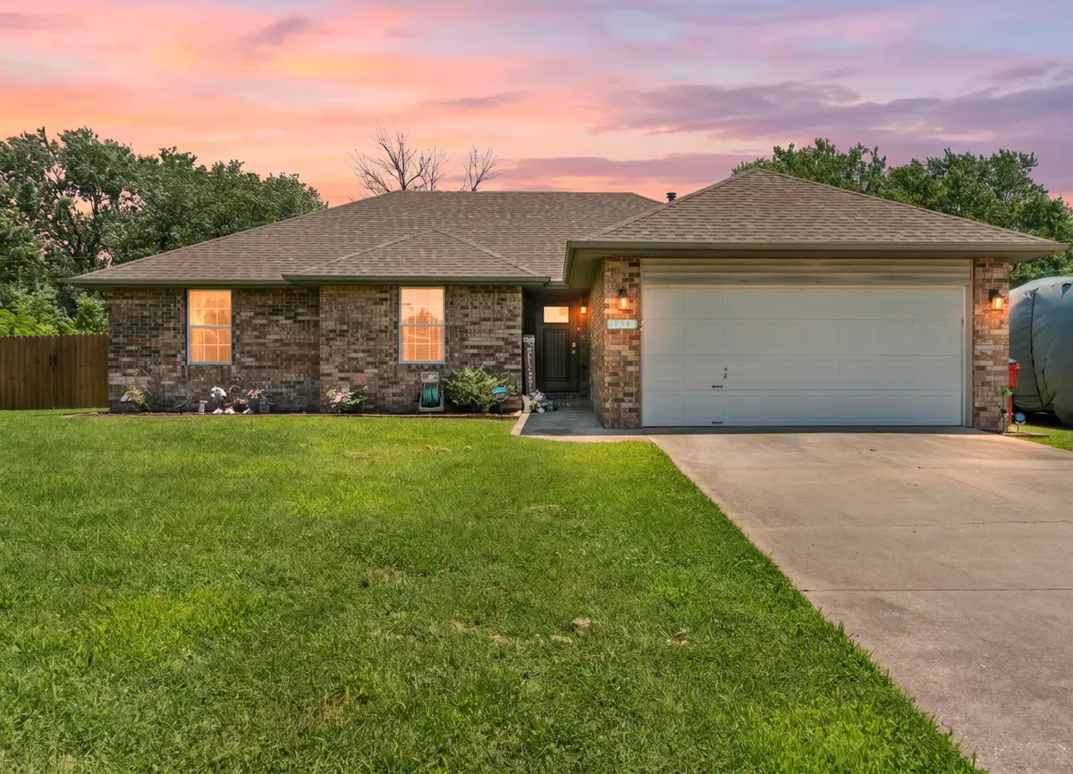 704 S State Highway Ab, Willard, MO 65781 - #1