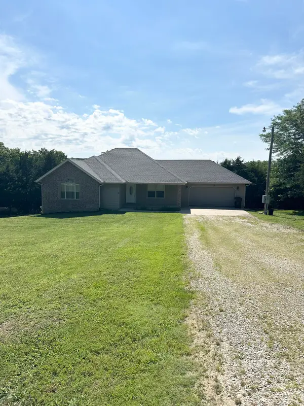48 Drop Tine Drive, Strafford, MO 65757