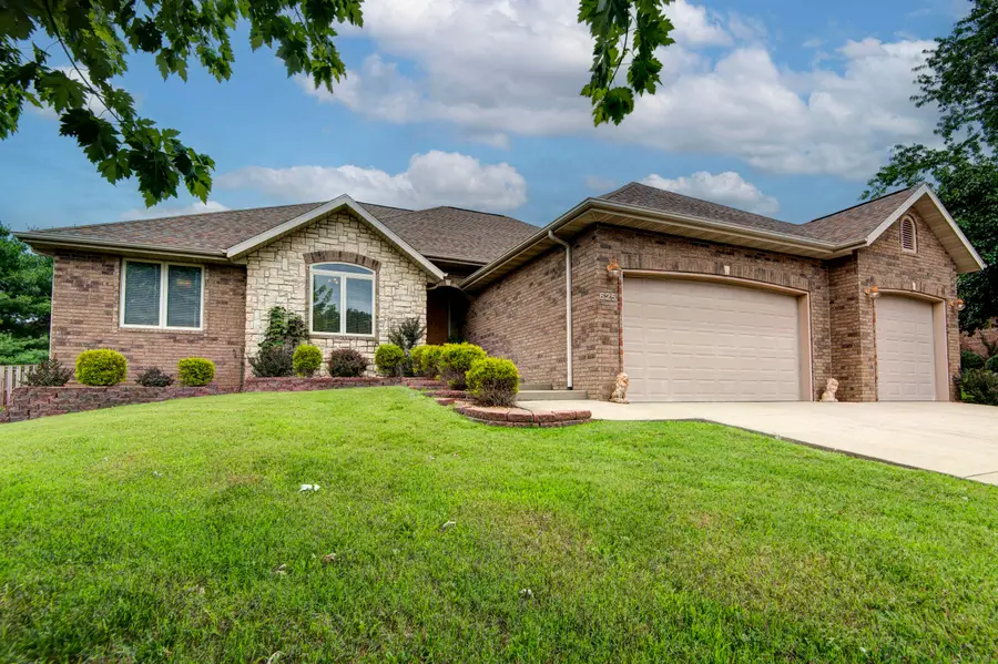 625 N Rockingham Avenue, Nixa, MO 65714 - #2
