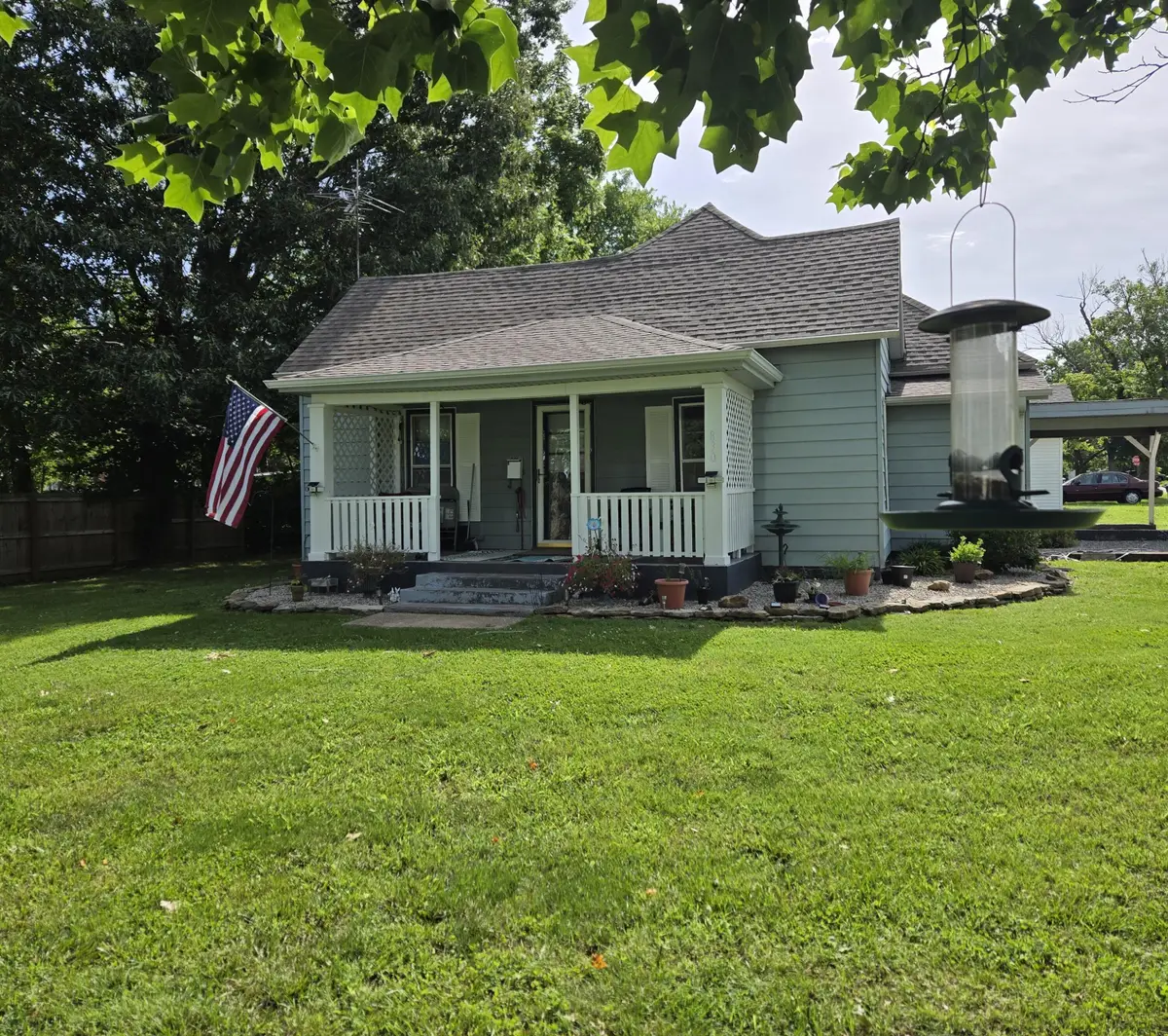 830 S Park Avenue, Aurora, MO 65605 - #1