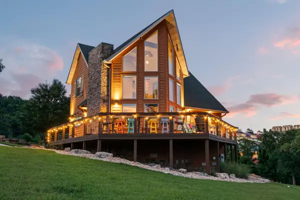 91 Lindal Cedar Lane, Branson, MO 65616