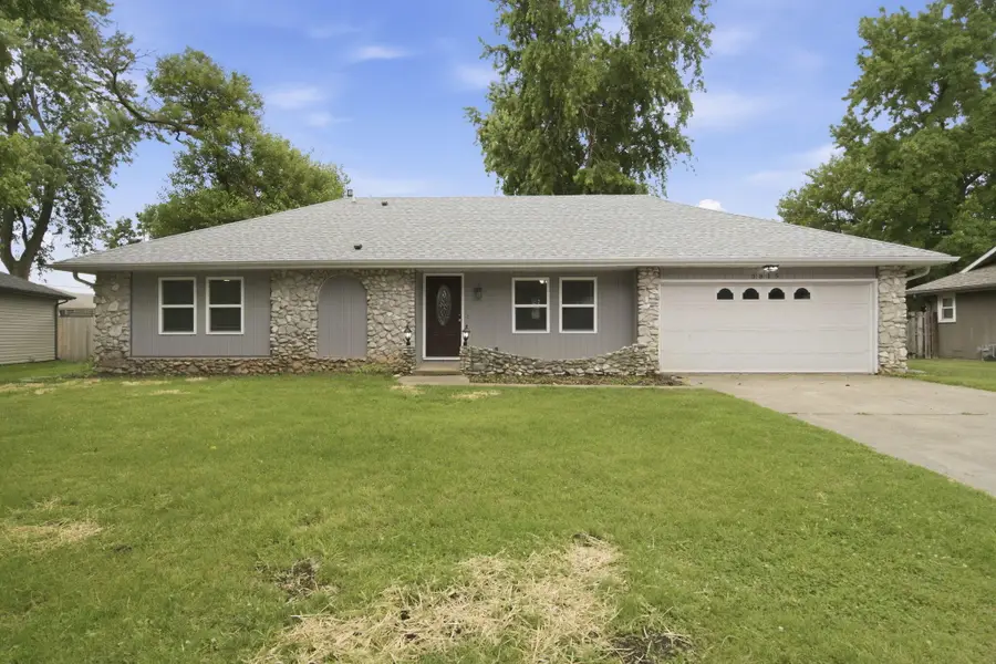 3815 S Queens Court, Springfield, MO 65807 - #3