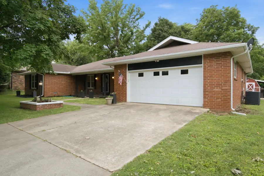 4017 S Fairway Avenue, Springfield, MO 65804 - #2