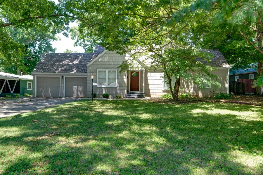 1235 E Stanford Street, Springfield, MO 65804 - #2
