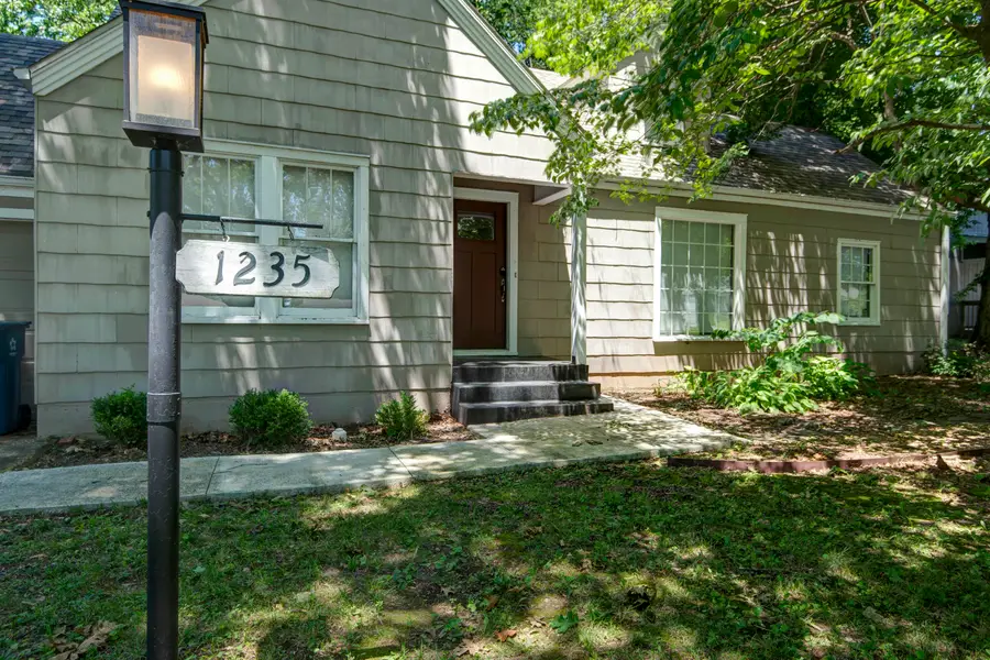 1235 E Stanford Street, Springfield, MO 65804 - #3