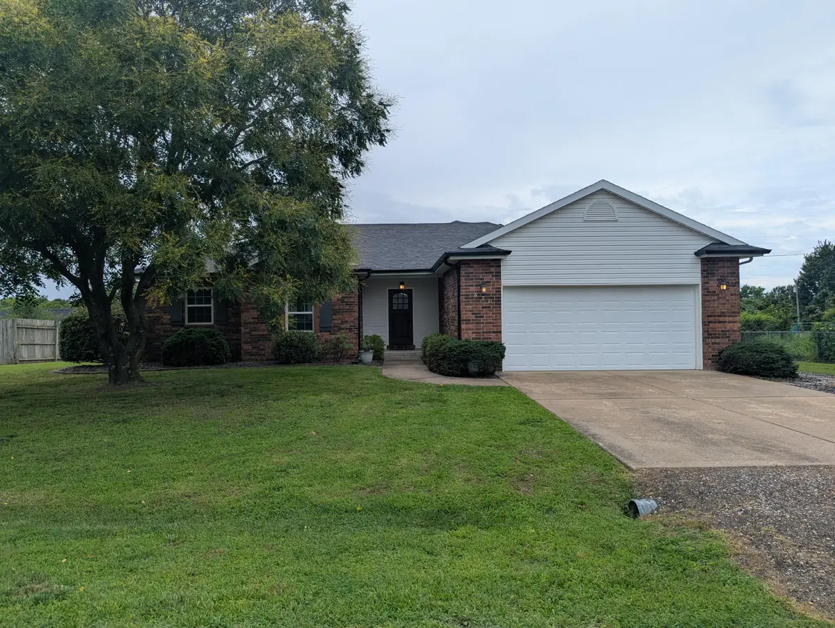 671 N Russell Avenue, Bolivar, MO 65613 - #1