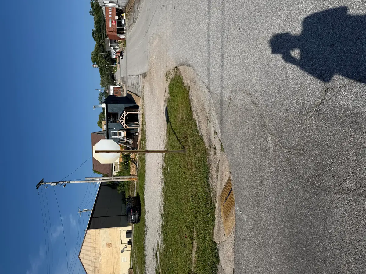 130 W Webster Avenue, Ava, MO 65608 - #1