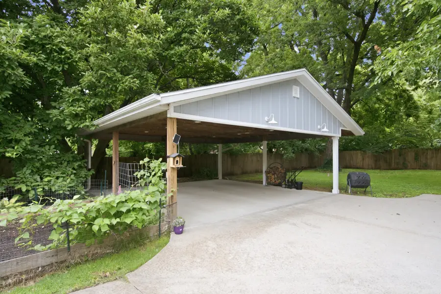 1530 S Jefferson Avenue, Springfield, MO 65807 - #2