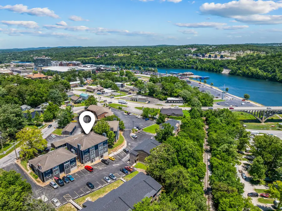 118 W Hensley Street #2d, Branson, MO 65616 - #2