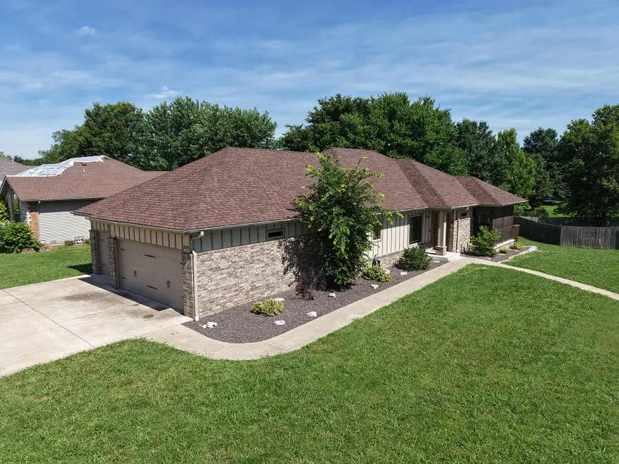 3193 W Grandview Street, Springfield, MO 65803 - #3