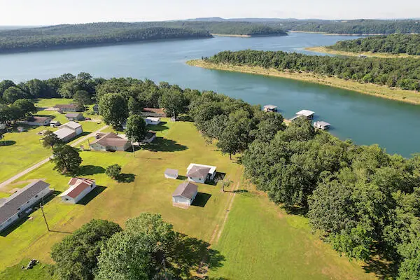 201 Cherokee Trail, Protem, AR 65733