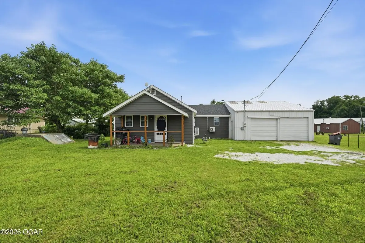 222 W Splitlog Street, Goodman, MO 64843 - #1