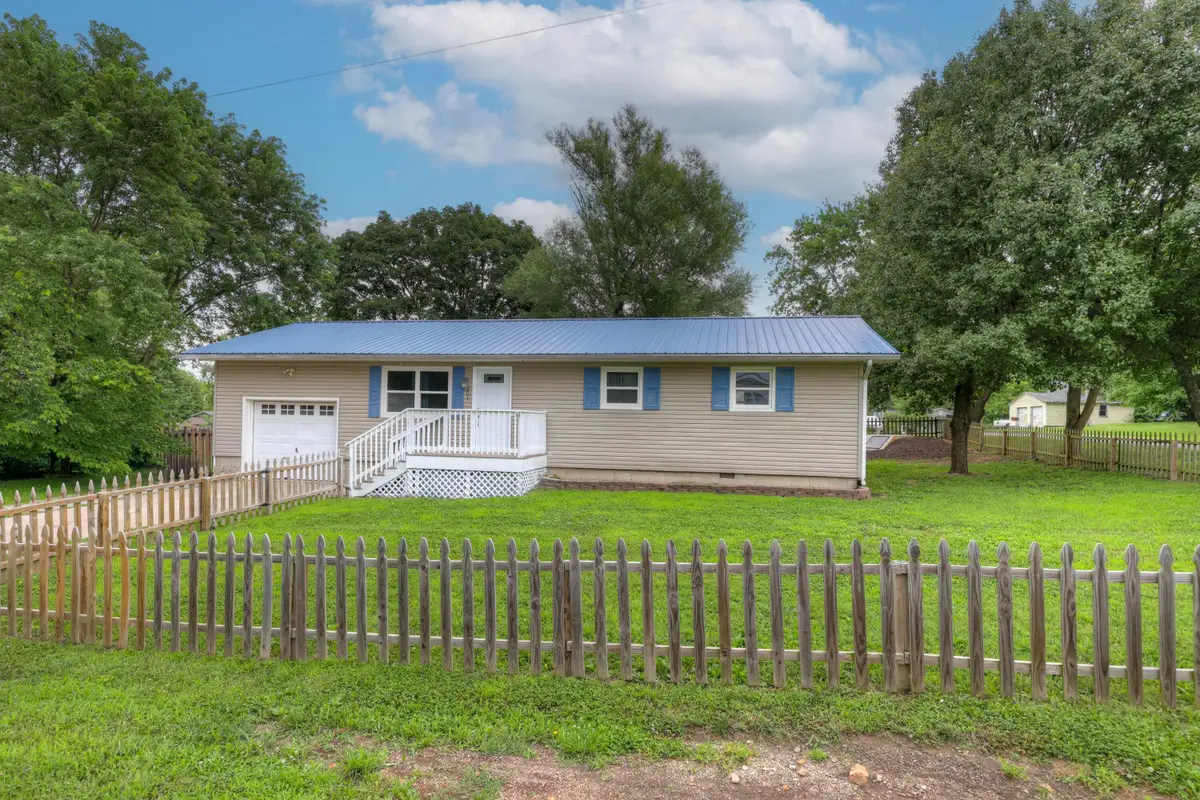 201 N Bobbie Smith Street, Diamond, MO 64840 - #1