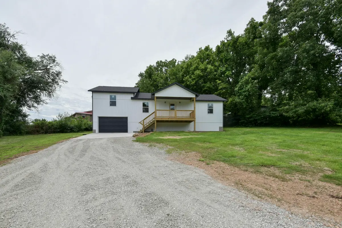 606 Old Exeter Road, Cassville, MO 65625 - #1