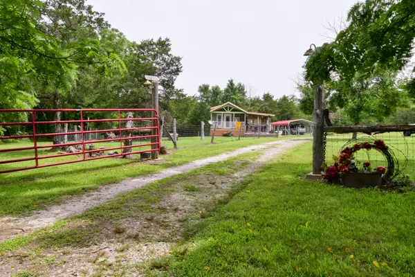 25086 State Highway M, Cassville, MO 65625
