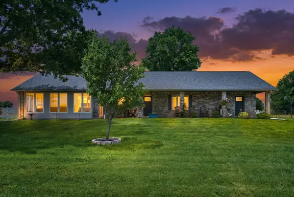 4609 S 163rd Road, Bolivar, MO 65613
