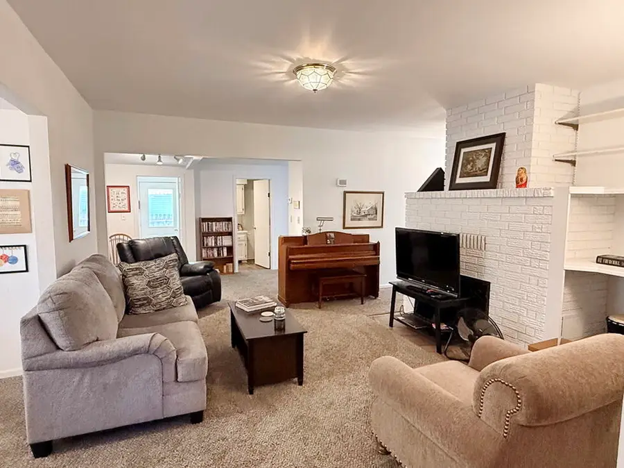 628 W Arch Street, Nevada, MO 64772 - #3