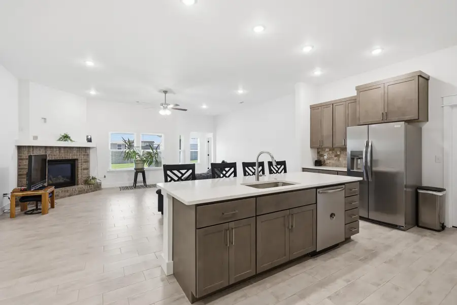 902 Silver Oaks Drive, Carl Junction, MO 64834 - #2