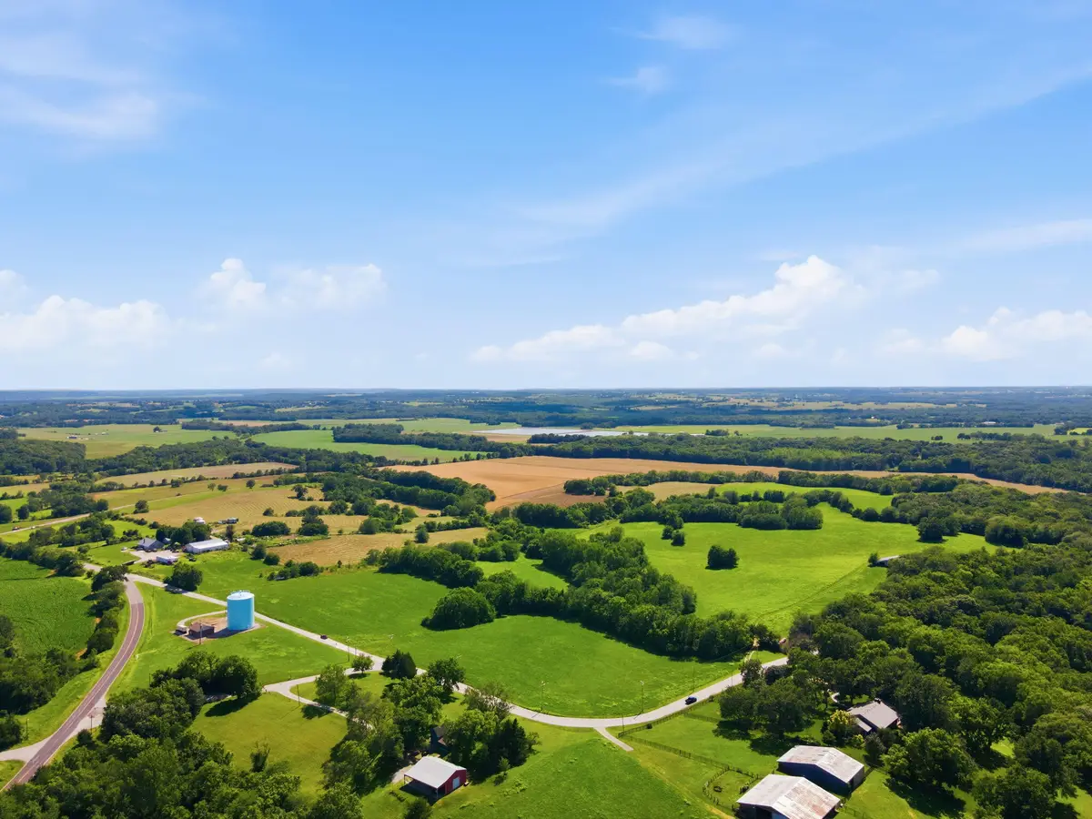 000 State N, Excelsior Springs, MO 64024 - #1