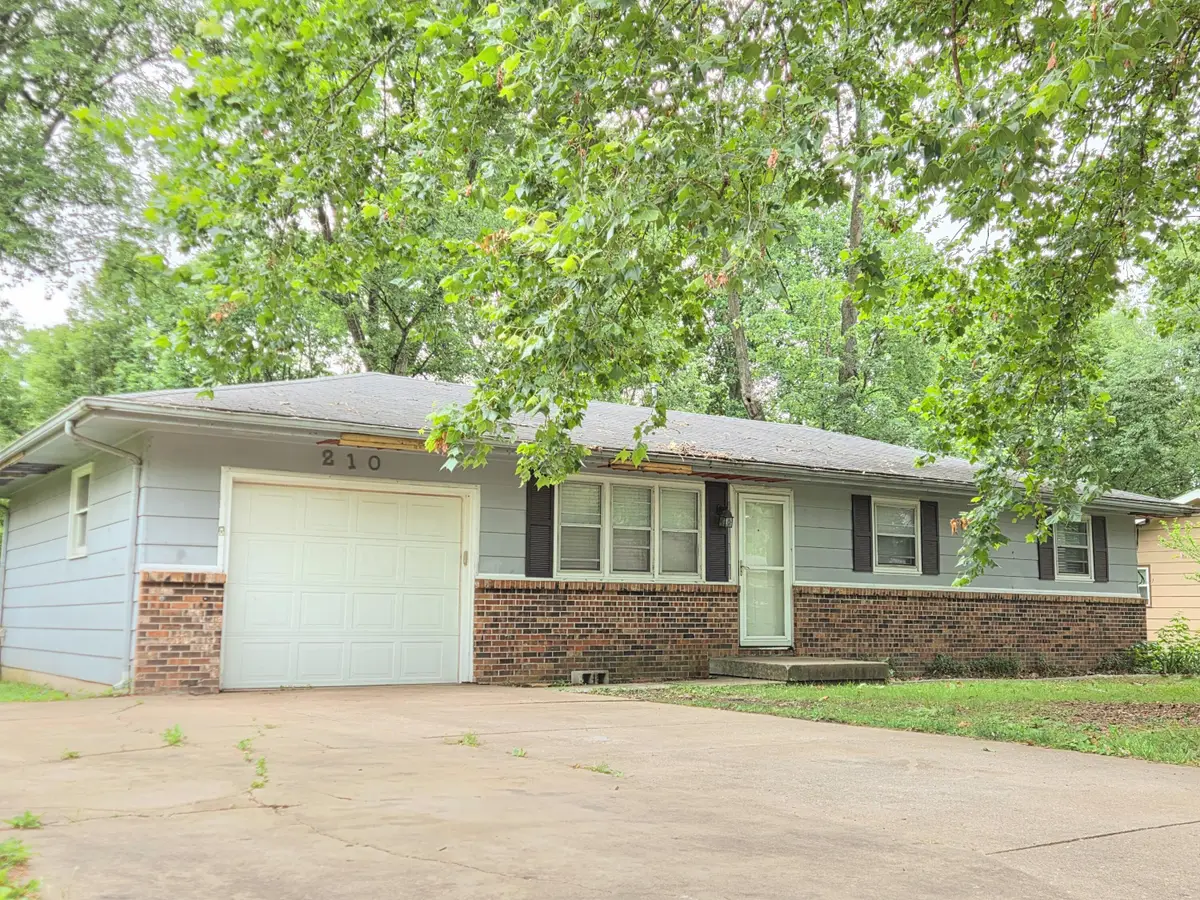 210 S Drenda Avenue, Republic, MO 65738 - #1
