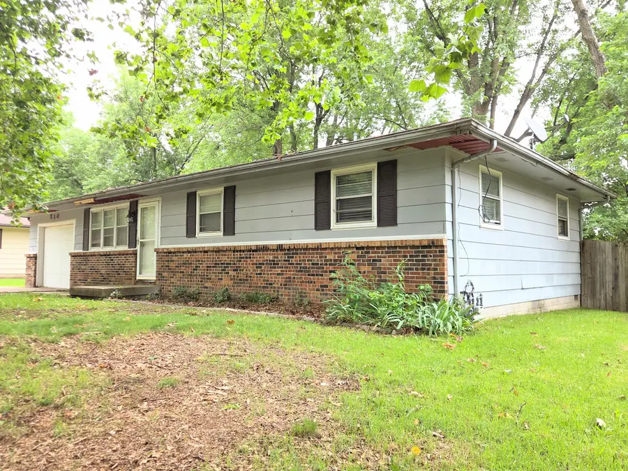 210 S Drenda Avenue, Republic, MO 65738 - #2