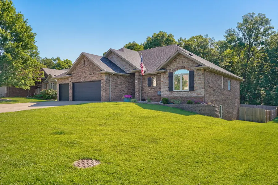 5748 S Winsor Drive, Battlefield, MO 65619 - #2