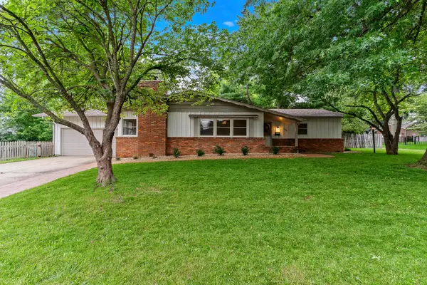1248 S Fremont Avenue, Springfield, MO 65804