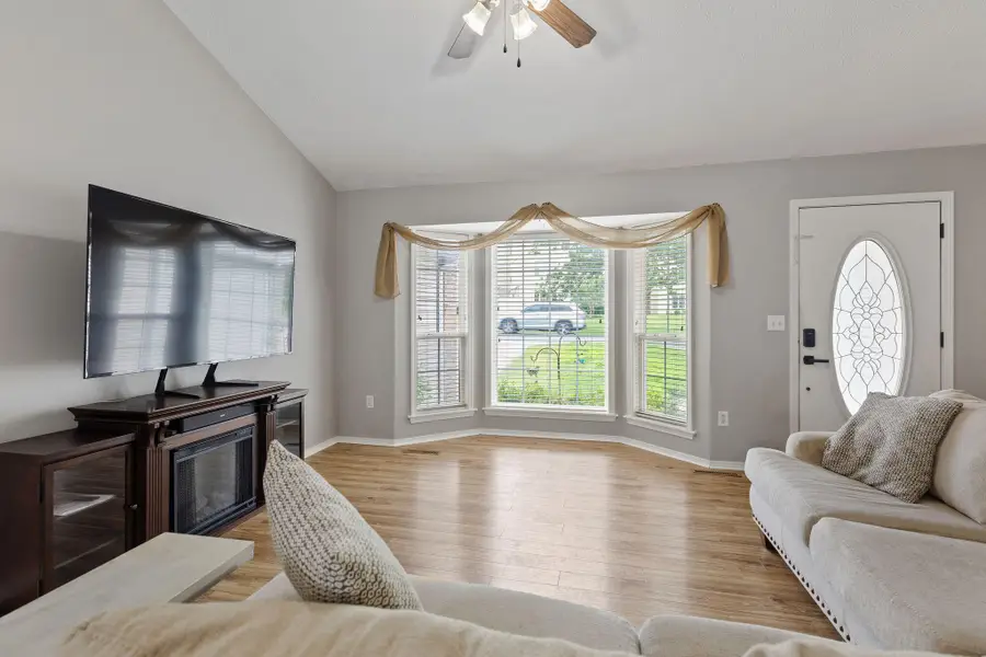 456 Woodland Drive E, Branson, MO 65616 - #3