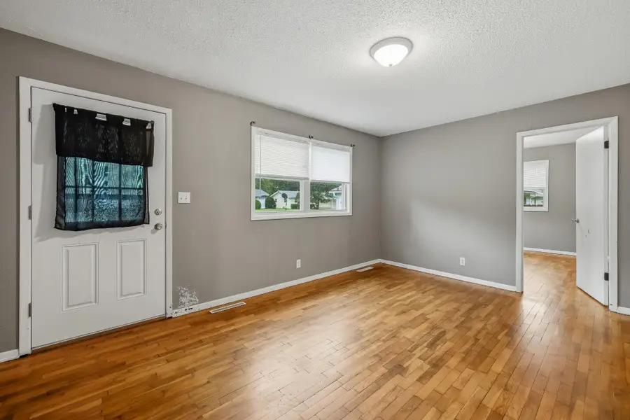 1324 S Estate Avenue, Springfield, MO 65804 - #3