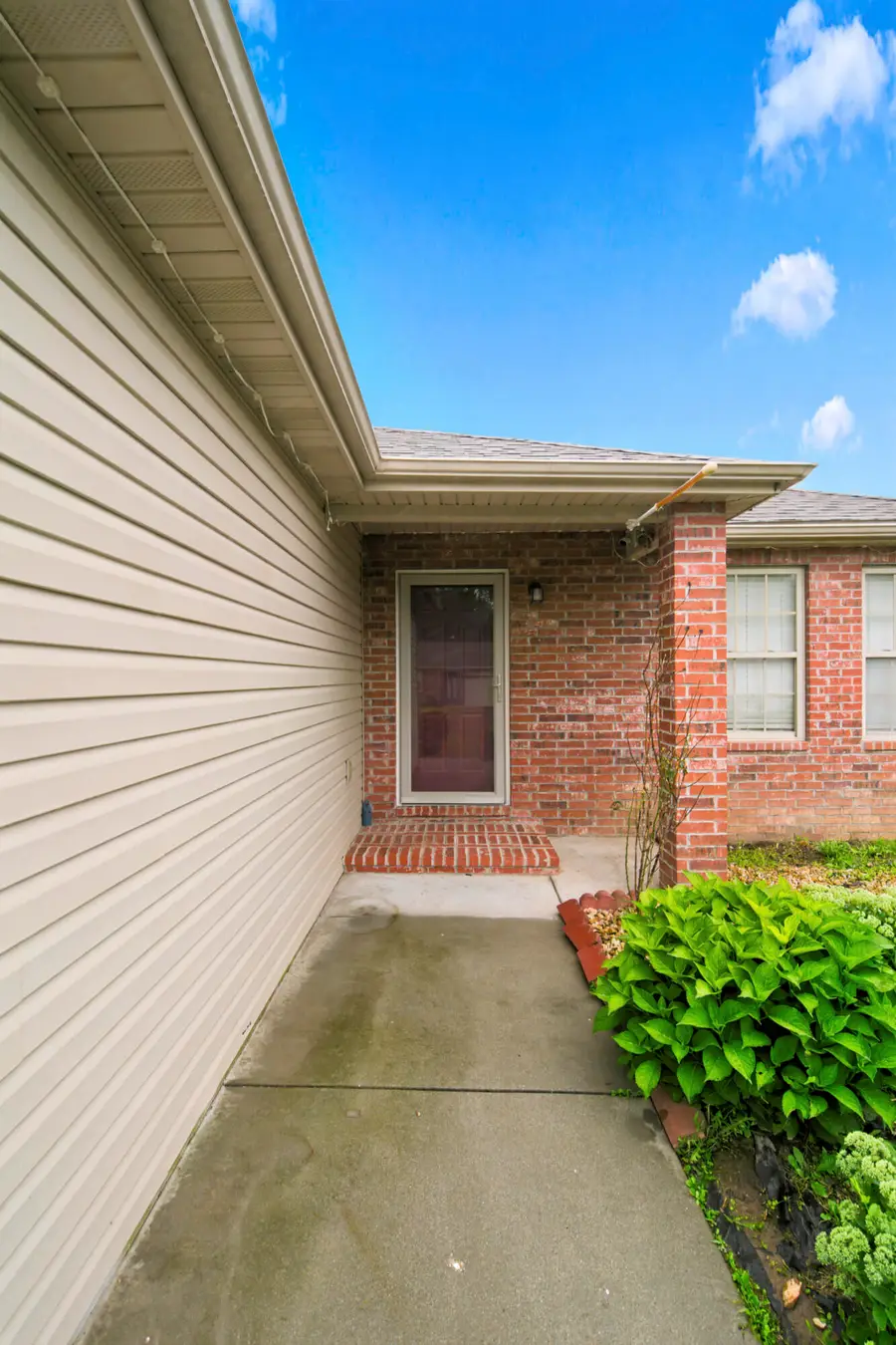 631 S Mahn Avenue, Springfield, MO 65802 - #2
