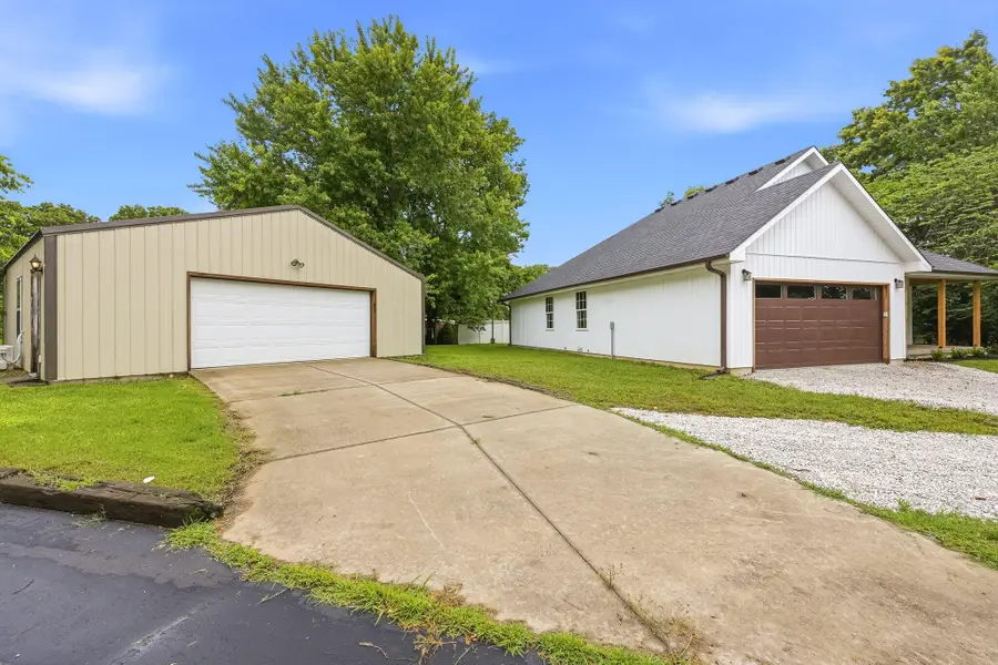 261 Renee Avenue, Sparta, MO 65753 - #2