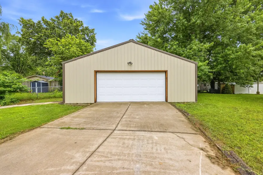 261 Renee Avenue, Sparta, MO 65753 - #3
